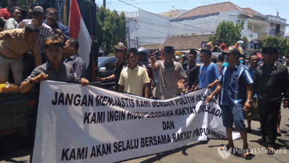 Warga Juruan Laok Aksi, DPMD Sumenep di Luar Unsur Pemerintahan Tak Dapat Nilai Pengalaman