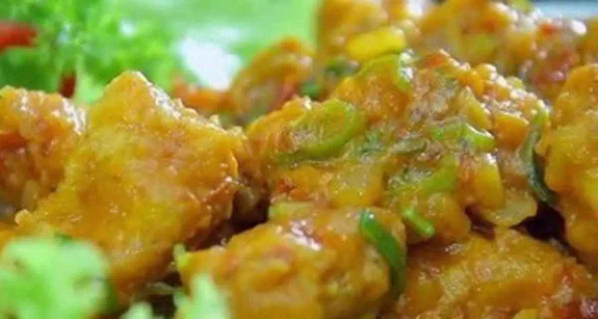 Ayam Saus Telur Asin, Menu Makan Siang yang Bikin Nagih