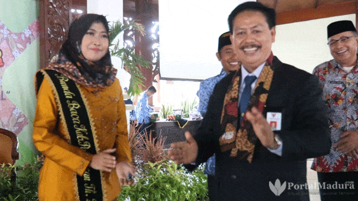 Perpustakaan Nasional Kukuhkan Istri Bupati Pamekasan Sebagai Bunda Baca