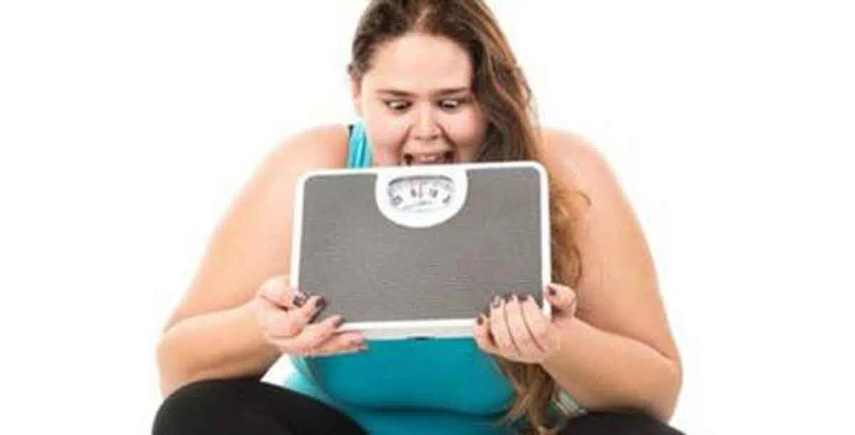 Berat Badan Mudah Naik Saat Stres? Ini 3 Sebabnya