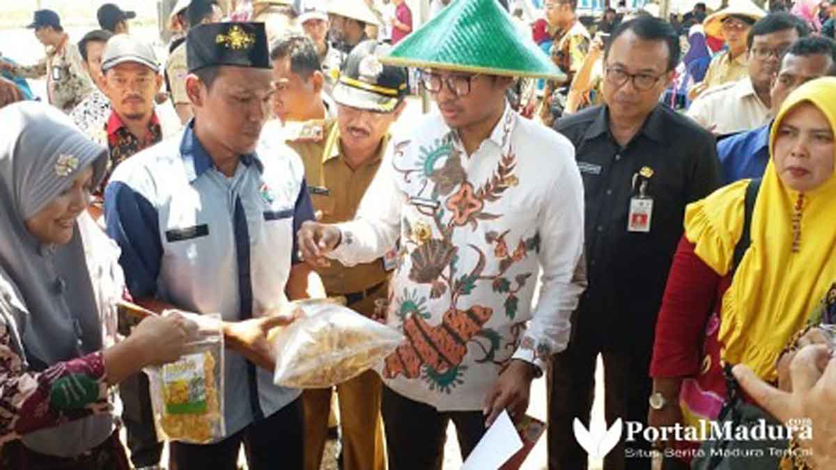 Mohamad Dahri, Berwirausaha sambil Membangun Desa