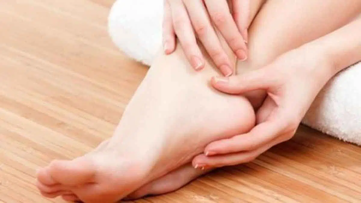 Kenali 5 Penyebab Kulit Kaki Anda Sering Terkelupas