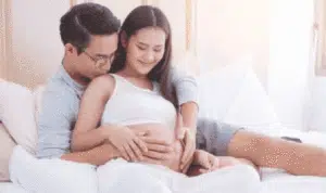 3 Cara Jaga Keintiman Pasangan Saat Hamil