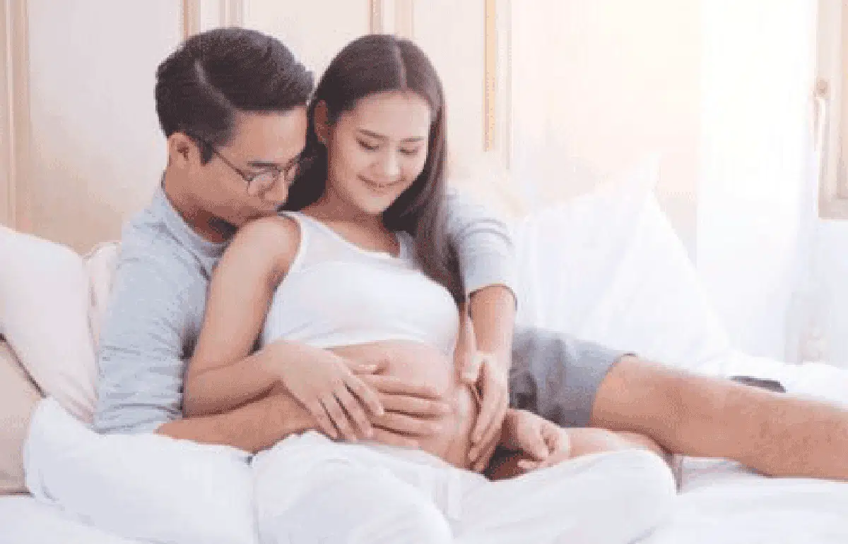 3 Cara Jaga Keintiman Pasangan Saat Hamil