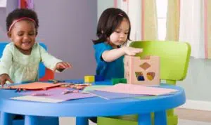 3 Tanda Anak Siap Masuk Preschool, Catat!