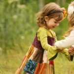 4 Cara Ajarkan Anak Jadi Seorang Teman yang Baik