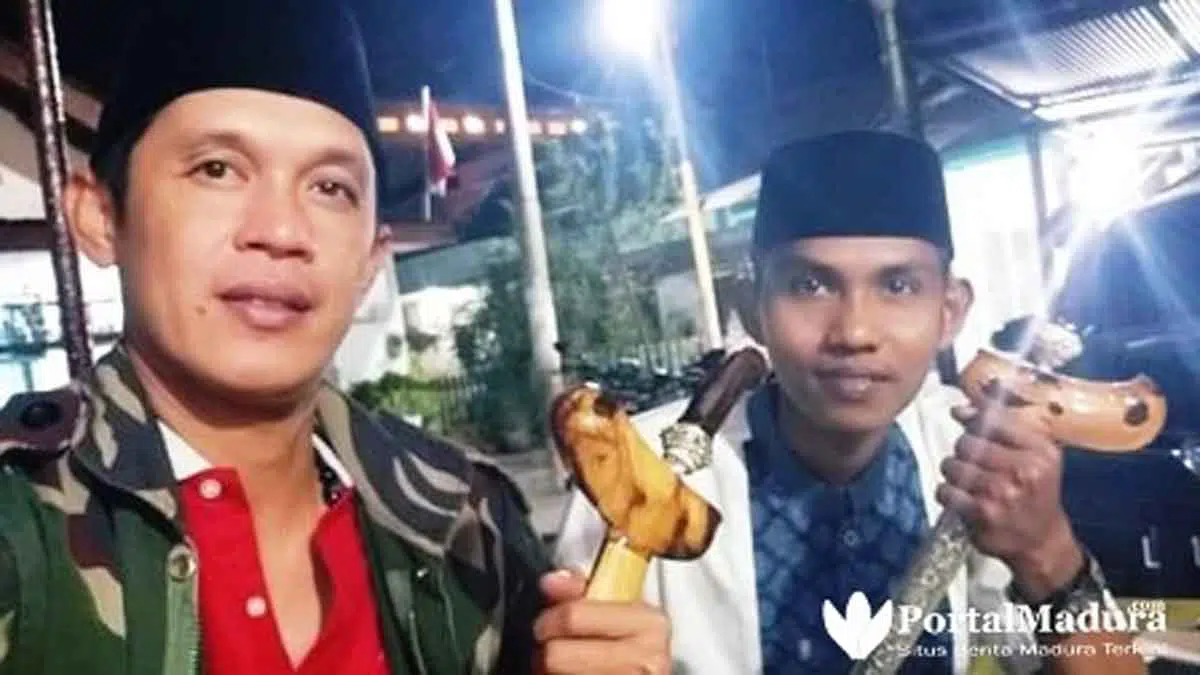 Abdul Rahman, 16 Tahun Geluti Profesi Alih Rawat Keris - Portalmadura.com Abdul Rahman, 16 Tahun Geluti Profesi Alih Rawat Keris