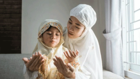 5 Cara Cerdas Didik Si Kecil Menurut Ajaran Islam