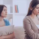 Anak Ketahuan Pacaran Diam-diam, Ini yang Harus Ortu Lakukan