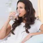 Bahayanya Minum Air Putih Berlebihan Menurut Pakar Kesehatan