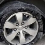 Cegah Ban Mobil Pecah dengan 4 Cara Ini