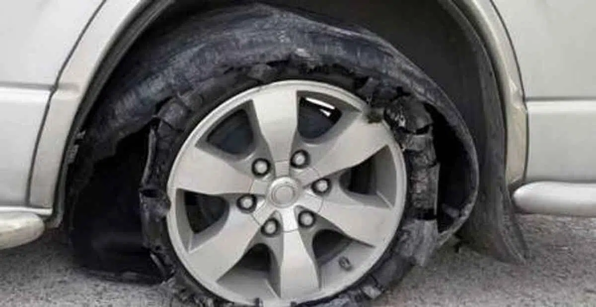 Cegah Ban Mobil Pecah dengan 4 Cara Ini