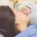 Perhatikan! Ini 5 Aturan Jenguk Bayi Baru Lahir
