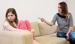 Orang Tua, Hindari 3 Kata Ini Saat Berbicara dengan Anak