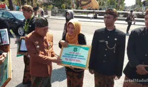 Kelurahan Kepanjin Raih Penghargaan Kampung Berhias 2019