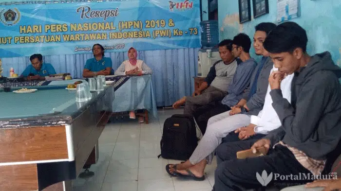 Komunitas Literasi Kunjungi Kantor PWI Sumenep