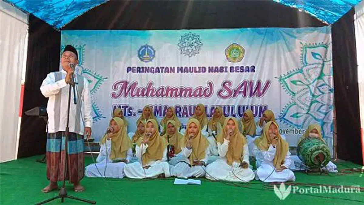 Peringatan Maulid Nabi Dimeriahkan Banjari Perempuan