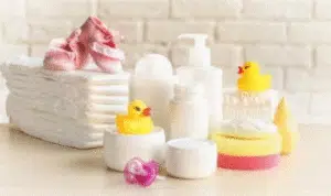 Perhatikan 3 Hal Ini Sebelum Anda Pakai Produk Perawatan Bayi