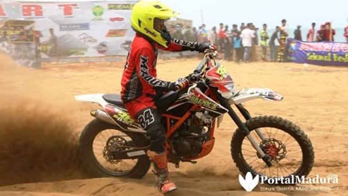 Promosi Wisata Lewat 'IMS Grass Track' di Bukit Pasir Slopeng Sumenep