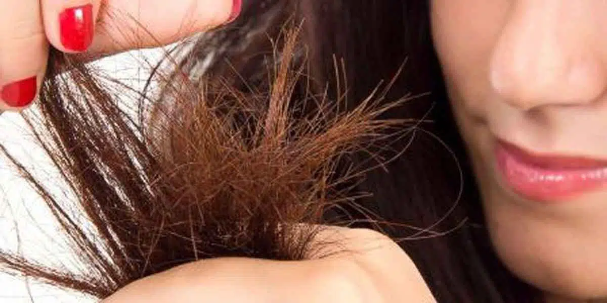 Atasi Rambut Becabang dengan 5 Cara Ini