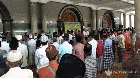 Masjid Agung Bangkalan Peringati Maulid Nabi