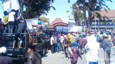 Tahapan Pilkades Tetap Jalan, Pemkab Sampang Tolak Tuntutan Massa Cakades Gugur