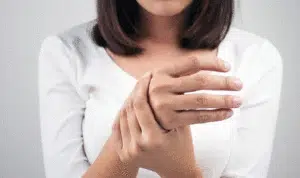 Tangan Anda Bergetar Tanpa Disadari
