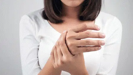 Tangan Anda Bergetar Tanpa Disadari
