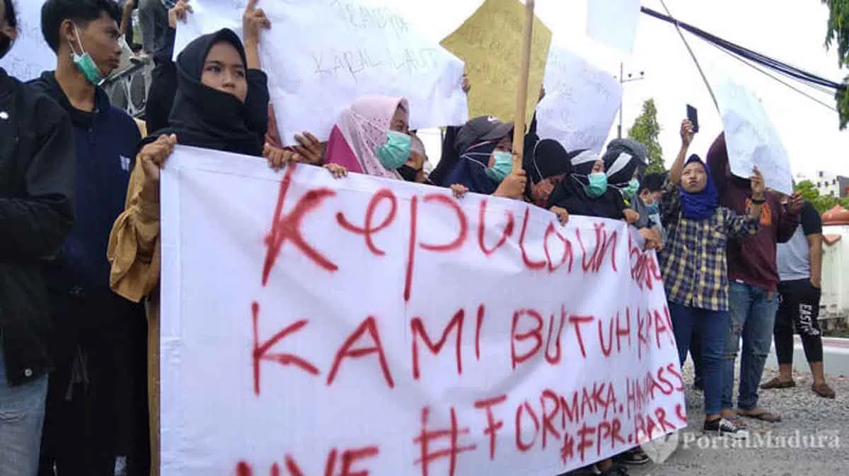 Tuntut Alat Transportasi Laut, Mahasiswa Kepulauan Demo Pemkab Sumenep