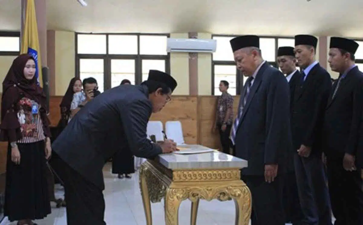 Perubahan Statuta, Unija Lantik 11 Pejabat Struktural