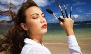 Wajah Anda Mudah Berkeringat Lakukan 5 Cara Ini Agar Makeup Awet