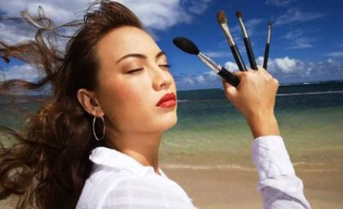 Wajah Anda Mudah Berkeringat Lakukan 5 Cara Ini Agar Makeup Awet