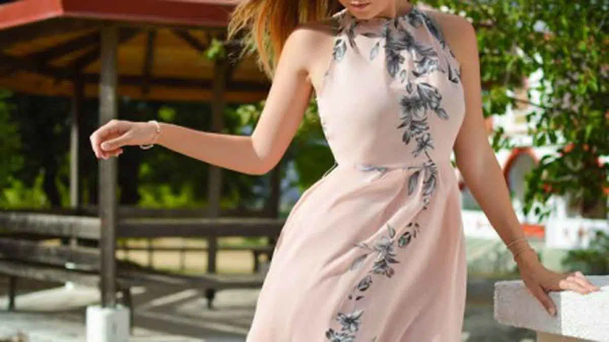 Rawat Fashion Items Berbahan Sequin dengan 4 Cara Ini