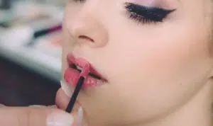 7 Jenis Lip Tint dan Keunggulannya Masing-masing