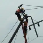 Pasca Puting Beliung, PLN Bangkalan Berjibaku Hidupkan Aliran Listrik