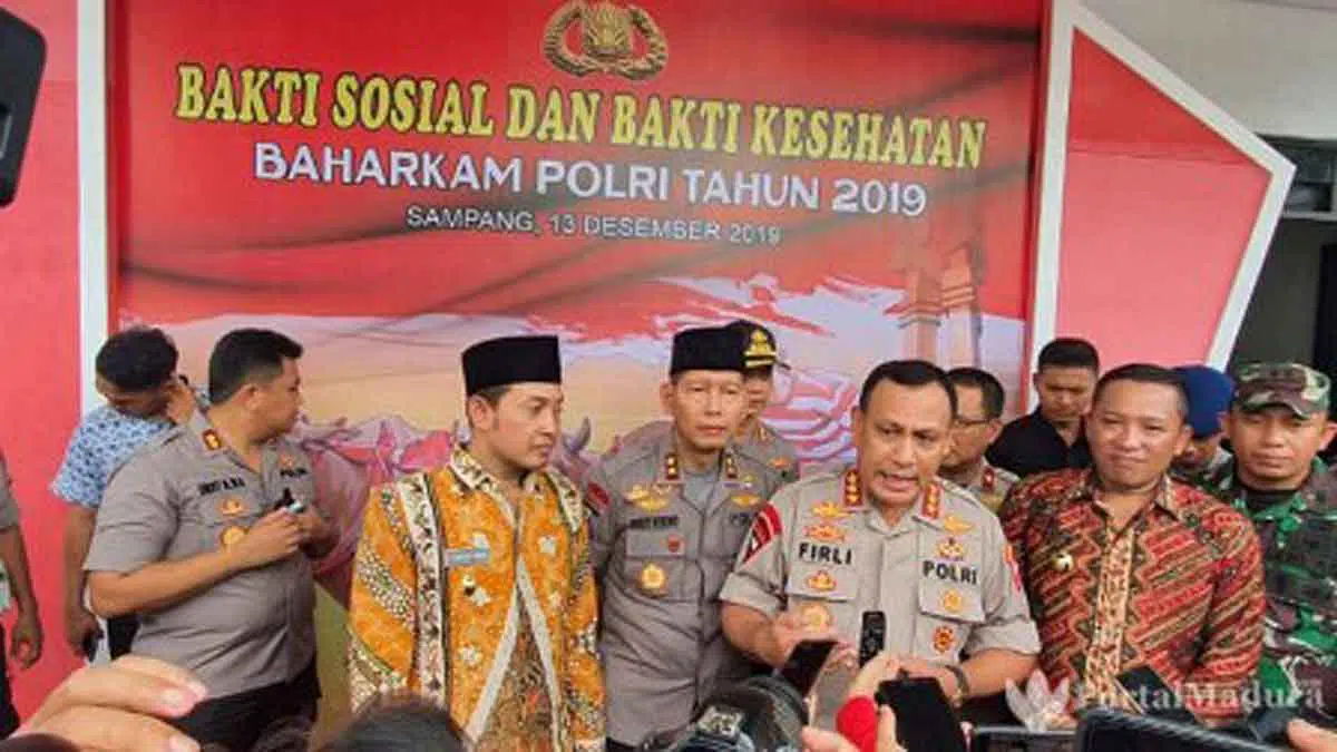 Baksos, Kabaharkam Polri Sebut Kemiskinan di Sampang Tergolong Tinggi