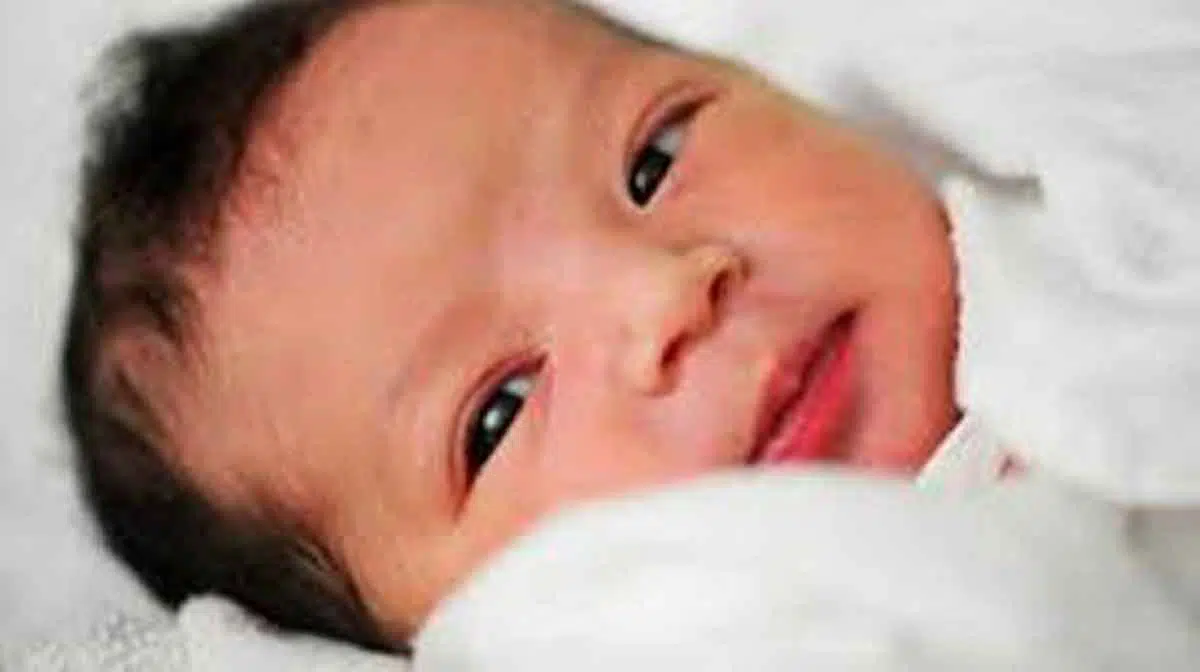 5 Tradisi Unik Sambut Bayi Baru Lahir