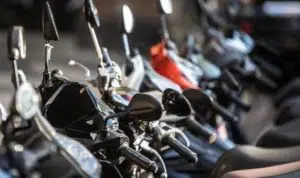 Begini Cara Mudah Bikin Motor Bekas Kinclong Ala Pedagang