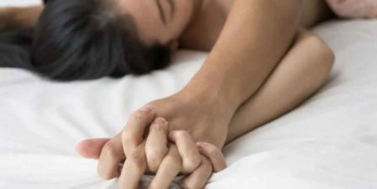 10 Manfaat Rutin Bercinta