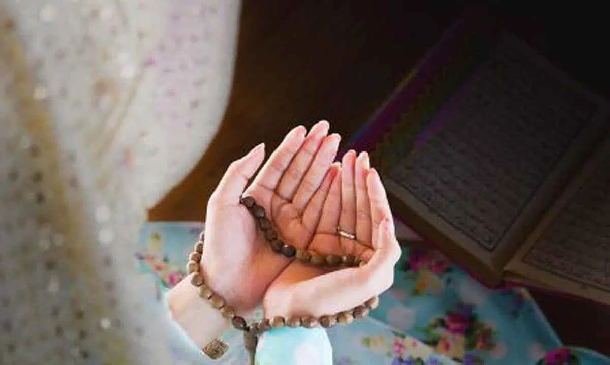 Ini Bacaan Doa Anak Untuk Seorang Ibu