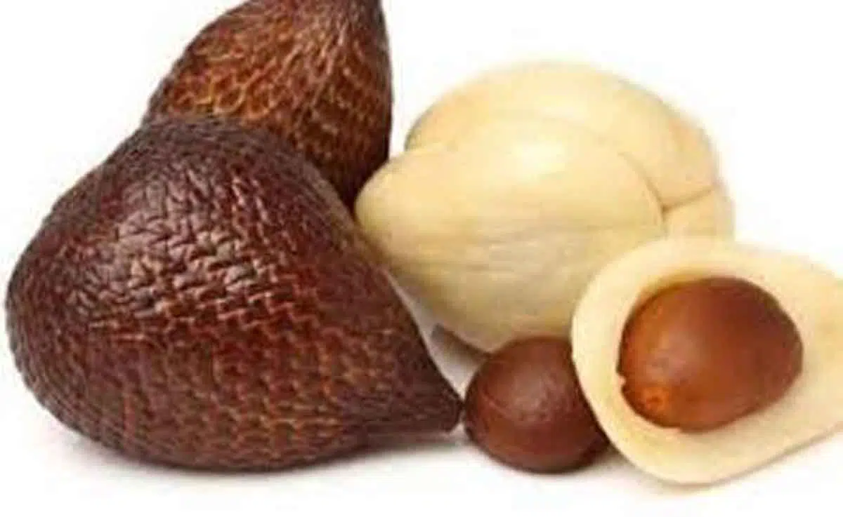 Sering Konsumsi Buah Salak? Ini 7 Manfaat Sehatnya