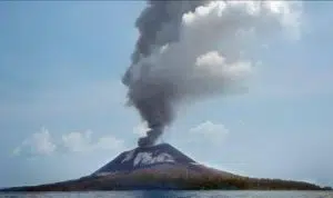Gunung Anak Krakatau Erupsi, Tinggi Kolom Abu Capai 1 Kilometer