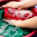 Hilangkan Jamur pada Pakaian dengan 5 Cara Alami Ini