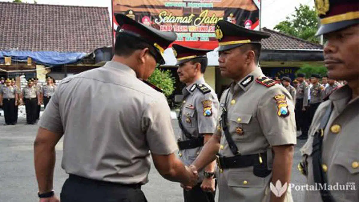 Baru 10 Hari Menjabat, Kapolres Pamekasan Lakukan Mutasi Tiga Perwira