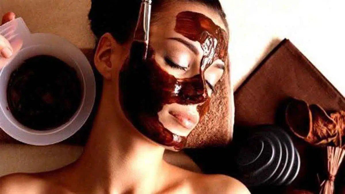 Kulit Cerah dengan Masker Cokelat Hitam, Yuk Intip Cara Membuatnya