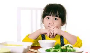Lakukan 5 Cara Ini Saat Anak Makannya Sedikit