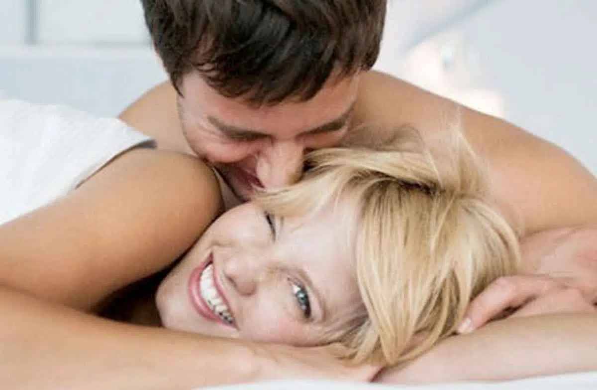 Lakukan 6 Teknik Foreplay Ini Ketika Istri Malas Bercinta