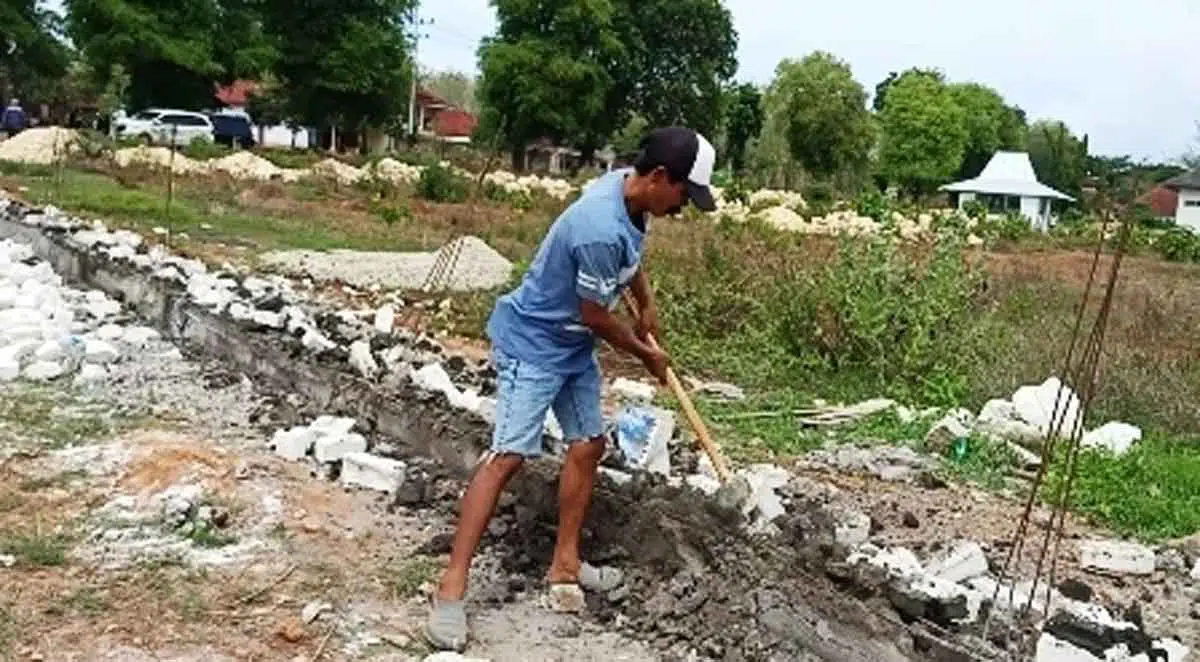 Pemilik Lahan Hancurkan Pembangunan Pasar Tradisional Batuan, Sumenep