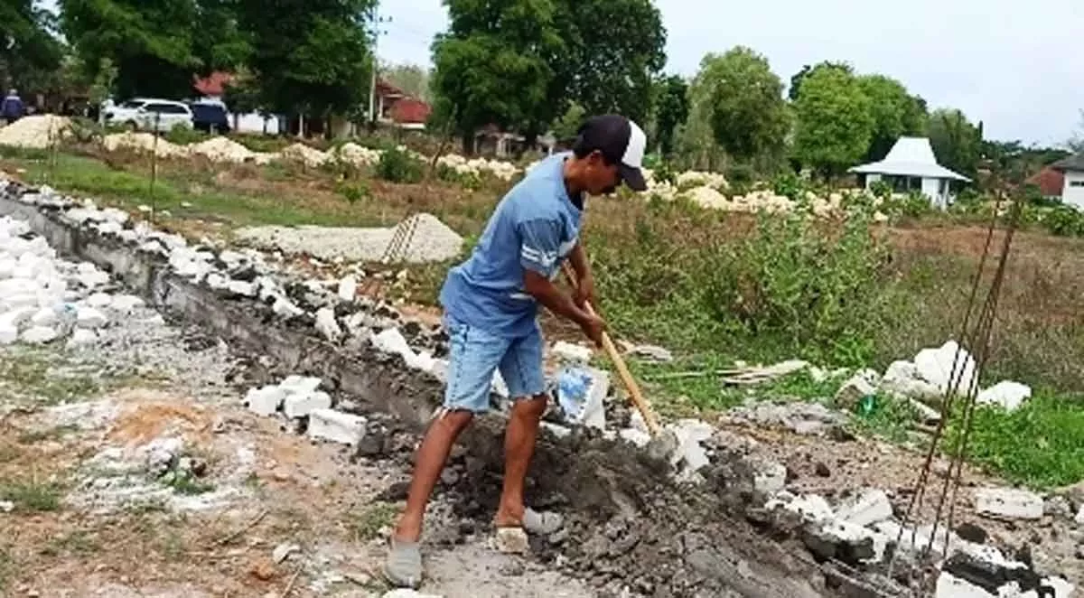 Pemilik Lahan Hancurkan Pembangunan Pasar Tradisional Batuan, Sumenep