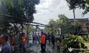 Hujan Disertai Angin Kencang, Rumah-rumah Penduduk Rusak di Pamekasan